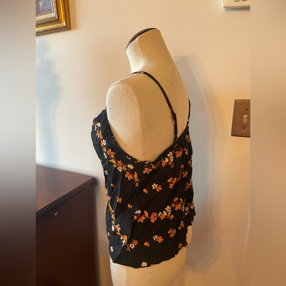 Floral Top - Picture 4 of 7